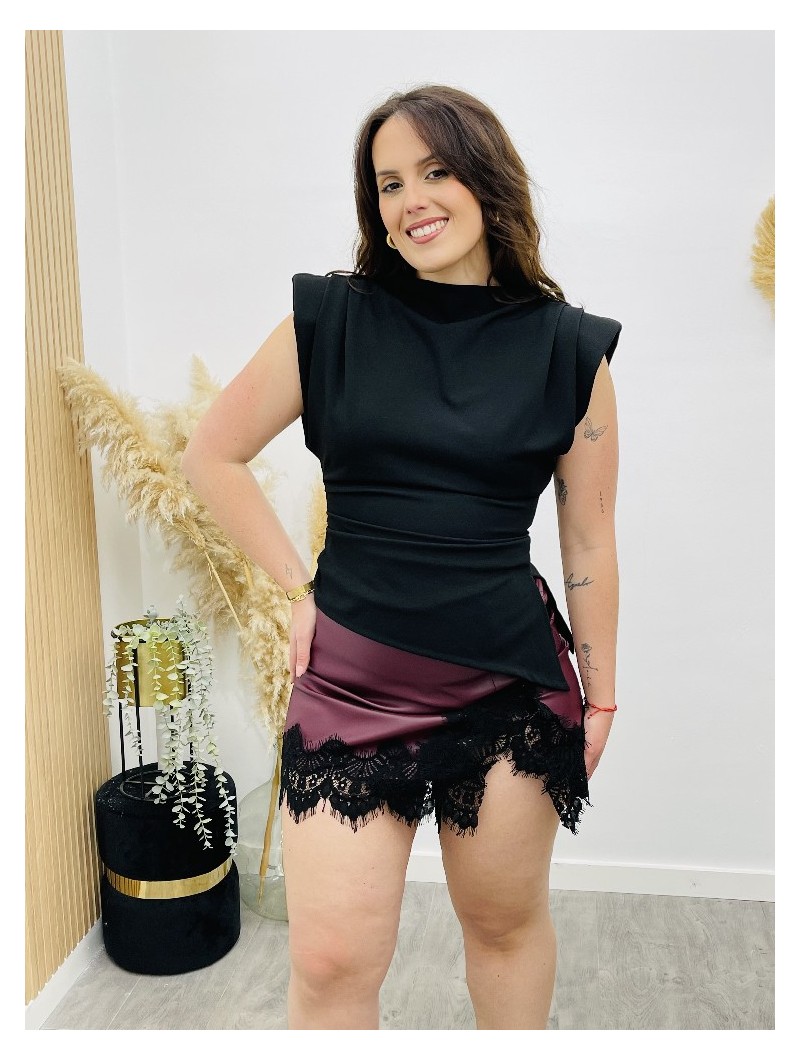 8134 Falda pantalon cueroencaje