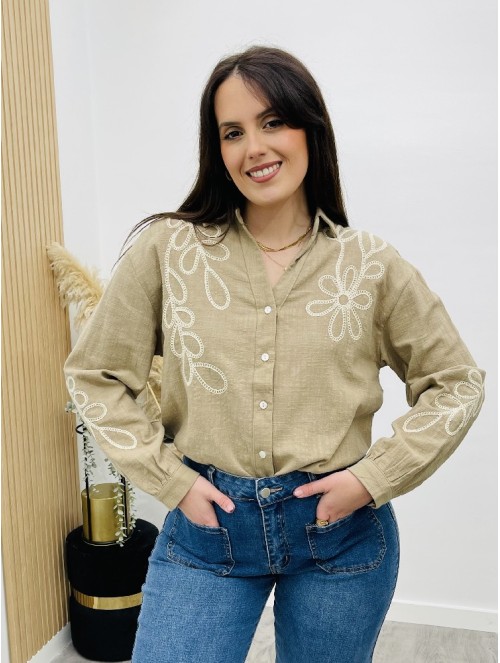 8198 Blusa alma bordada