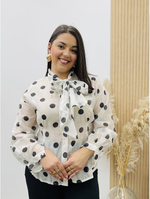 8235 Blusa Seda Lunares