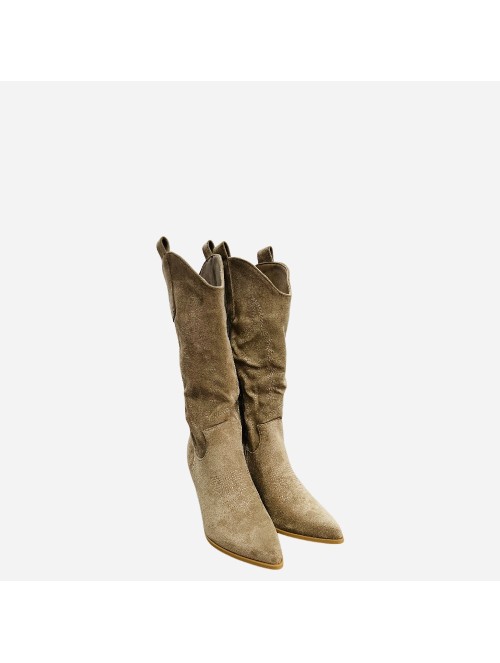8775 Bota campera Eno