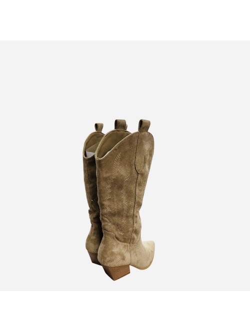 8776 Bota campera Eno