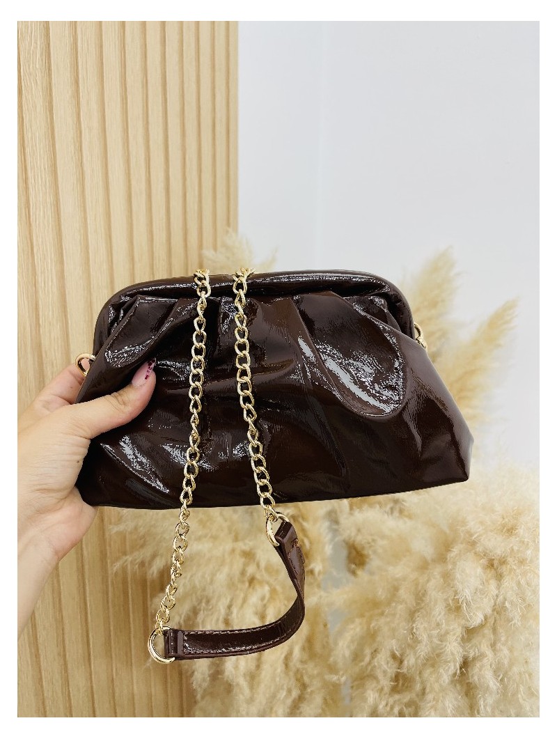 9002 Cartera Charol